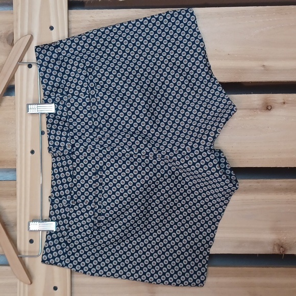 Michael Kors Shorts - Picture 5 of 8